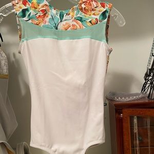 White luckyleo leotard// size medium// flattering
